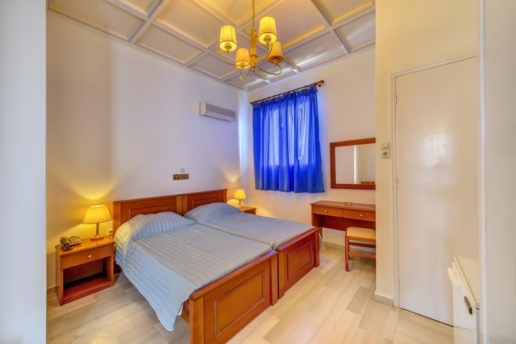 Hotel Halaris Ermoupoli Oda fotoğraf