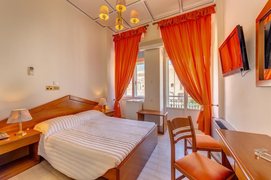 Hotel Halaris Ermoupoli Oda fotoğraf