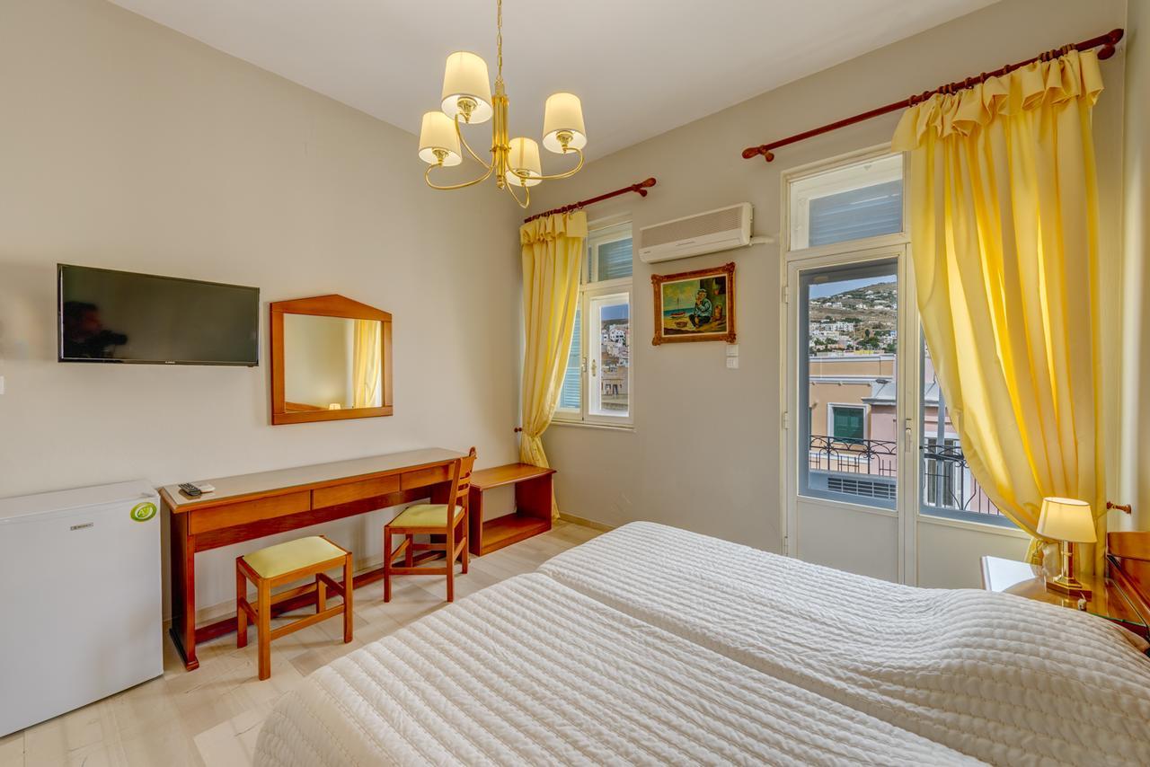 Hotel Halaris Ermoupoli Dış mekan fotoğraf